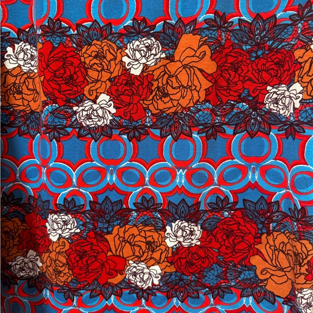 LuLaRoe Short Sleeve Tops - Multicolor Patterns - Picture 4 of 7